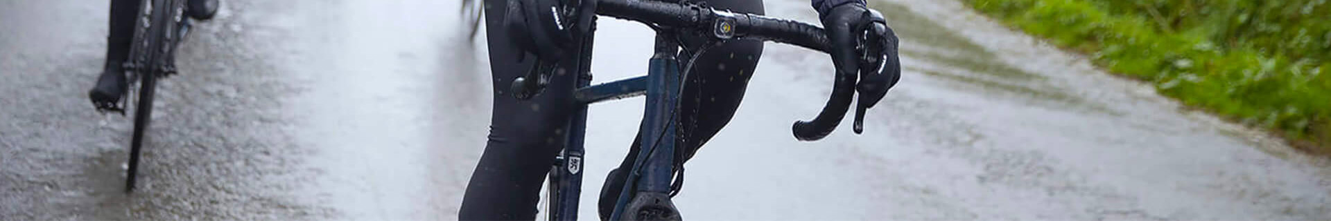 Pedalare sotto la pioggia con Triban | DECATHLON